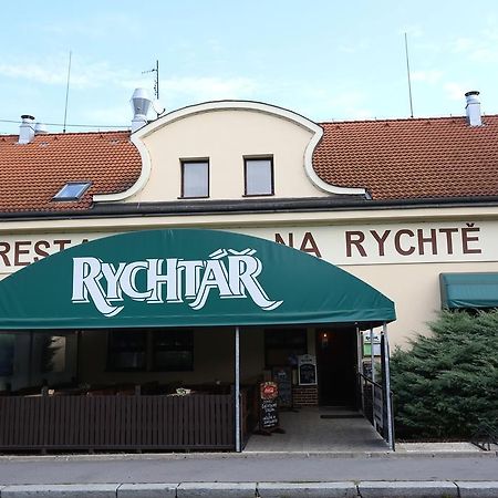 Pension & Restaurace Na Rychte Prag Exteriör bild