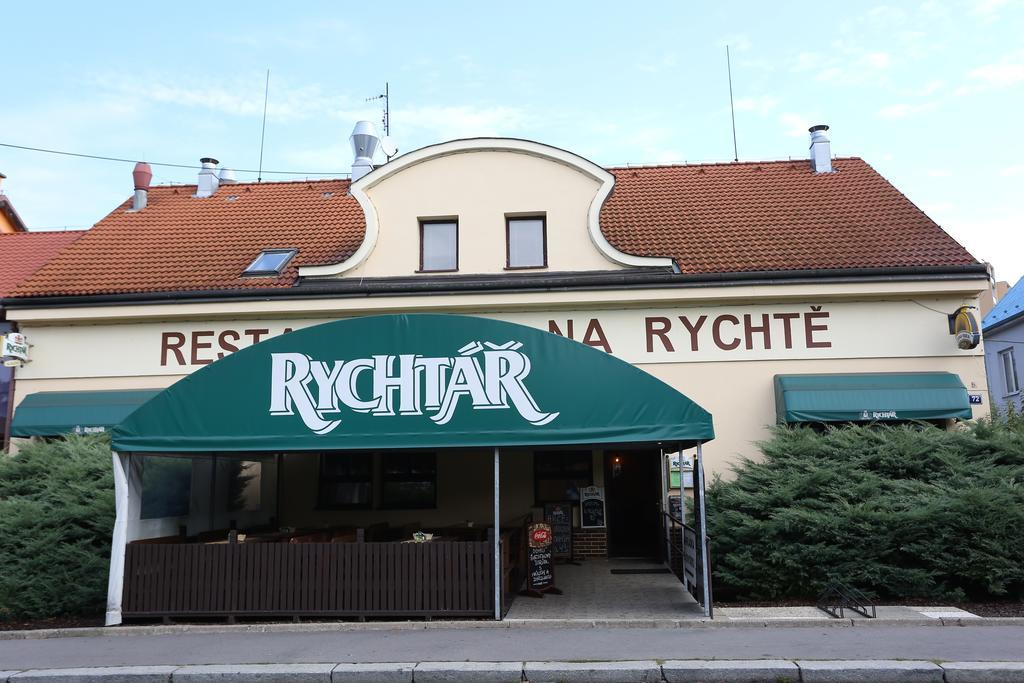Pension & Restaurace Na Rychte Prag Exteriör bild